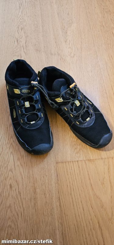 Vychazkové boty zn. KEEN vel. 39