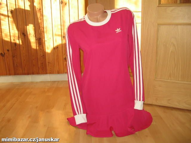 Sportovní růžové šaty Adidas s dlouhým rukávem