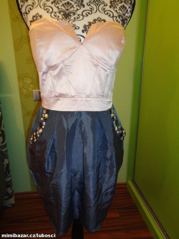 Růžovošedé společenské šaty