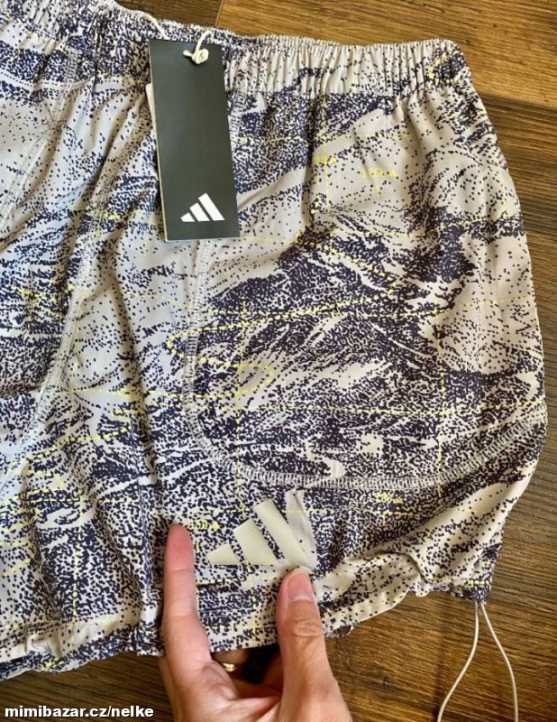 KRÁSNÉ DÁMSKÉ VZOROVANÉ KRAŤASY ADIDAS !!!