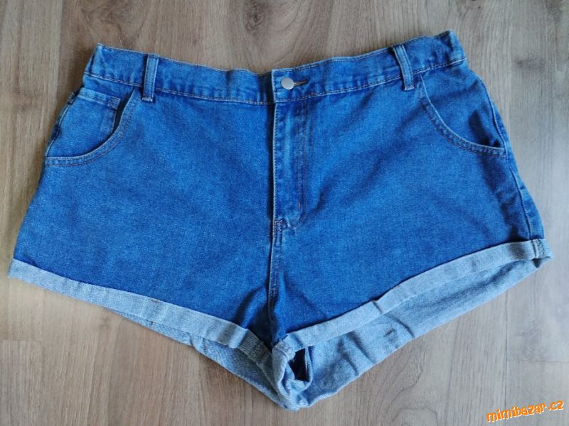 Džínové kraťasy XXL dámské