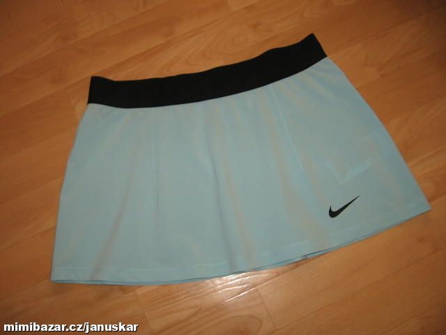 Krásná lehká funkční sportovní sukně Nike Dri-Fit