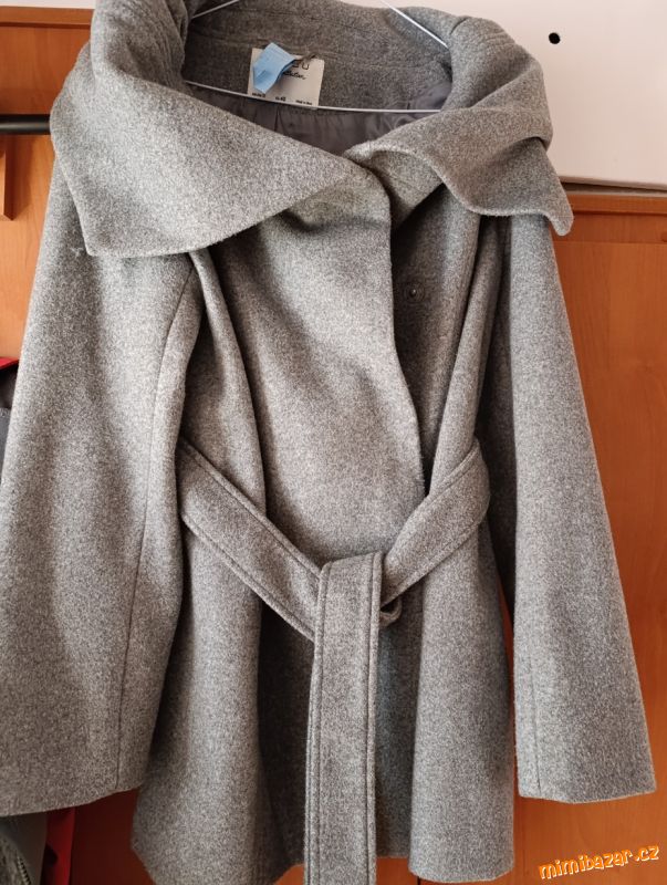 Vlněný kabát 44-46