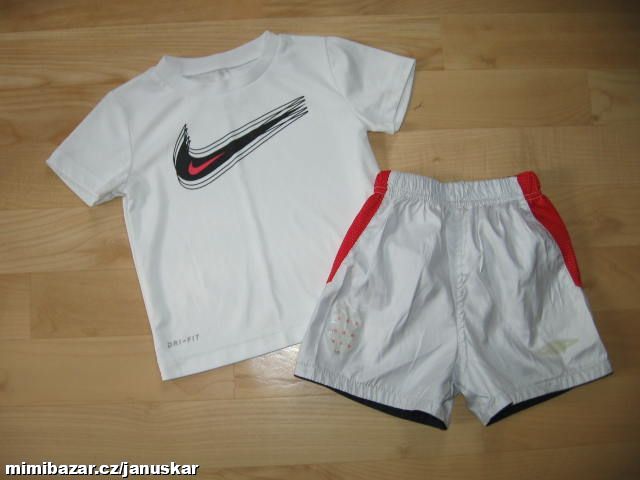 Sportovní triko/tričko Nike Drifit + kraťasy Umbro
