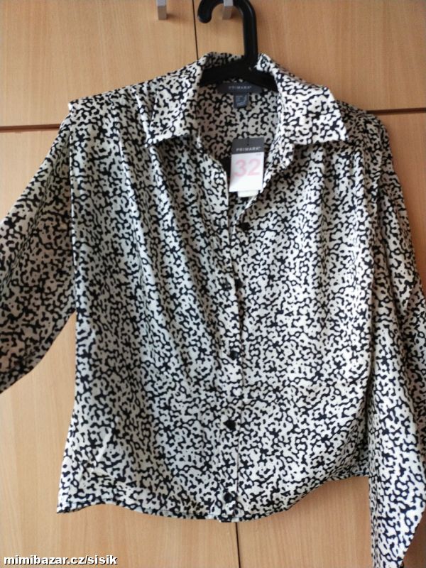 Elegantní oversized halenka - blůzka s vycpávkami