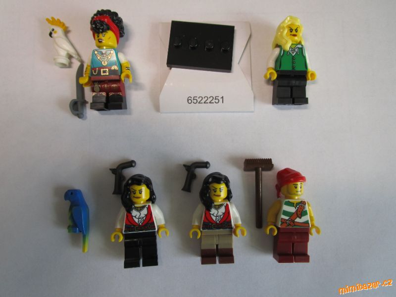 Lego piráti figurky pirátky 27.serie a dělo
