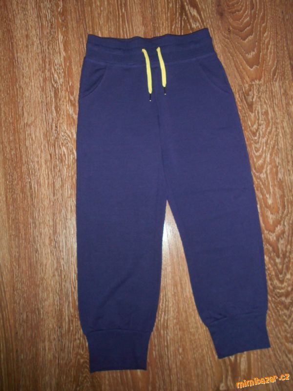 fialové capri 7/8 tepláky Active by Tchibo XS 164