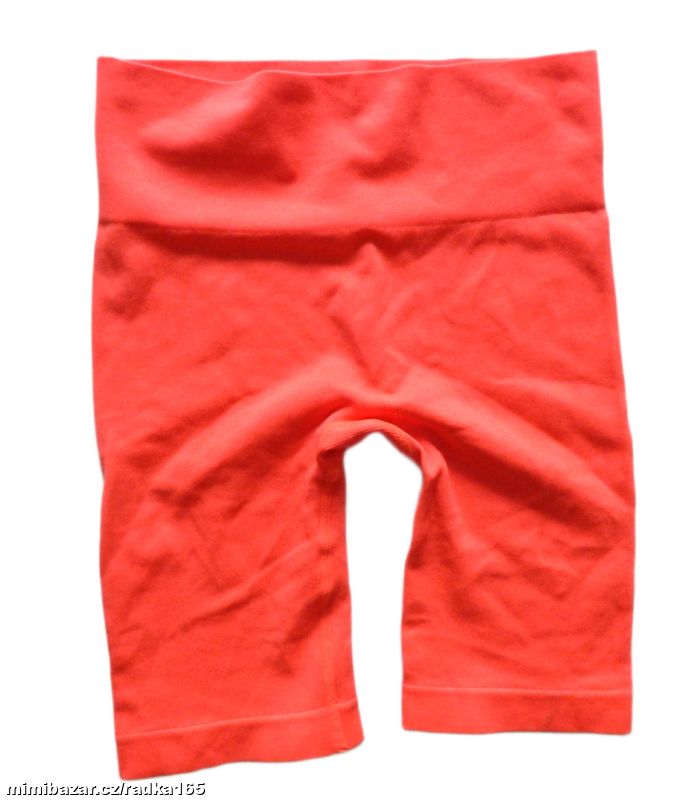Žebrované modní kraťasy vel.40/42 ...outlet