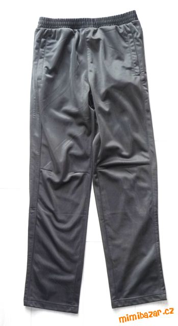 Tmavě šedé sportovní tepláky