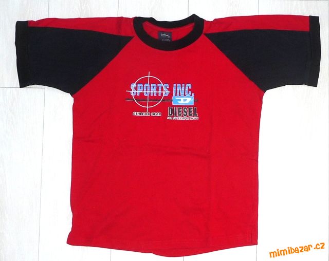 Červené chlapecké tričko