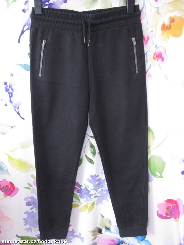 Chlapecké černé bavlněné tepláky