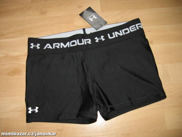 Černé sportovní kraťasy / šortky Under Armour