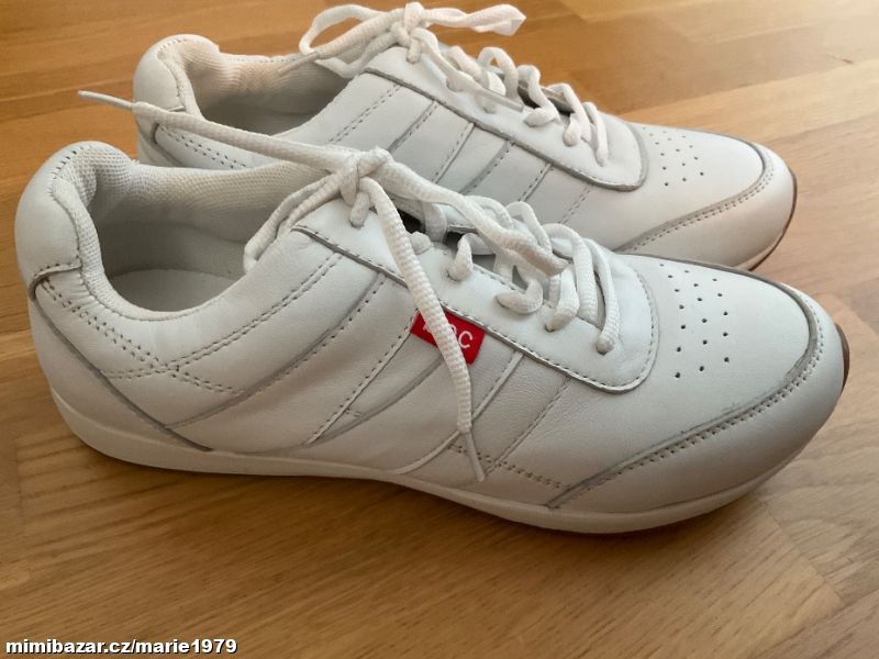 Tenisky bílé kožené