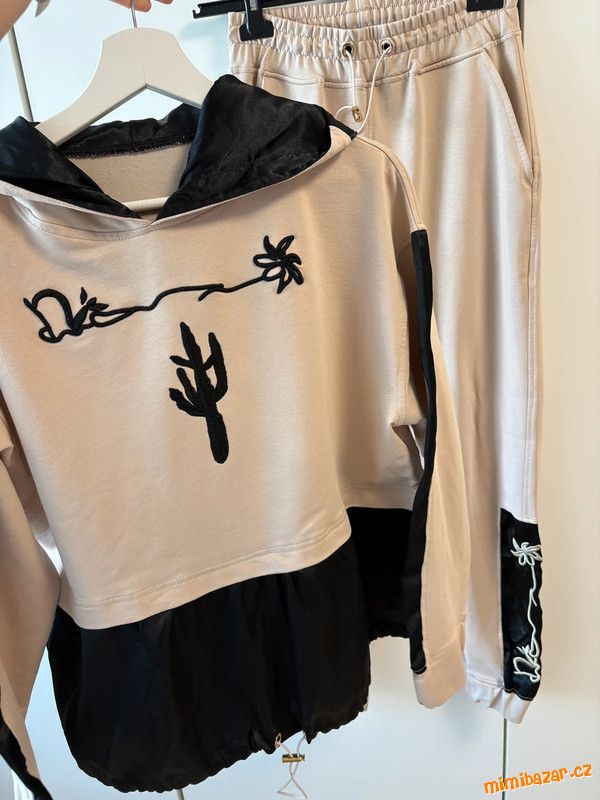 Christián Dior krásná souprava xs-s