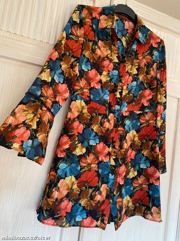 Šaty s kraťasy / krátký overal