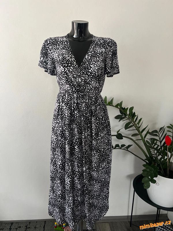 Krásné zavinovací šaty s visačkou