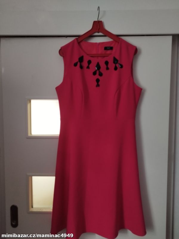 Prodám zánovní růžové elegantní šaty z.F&F v.40