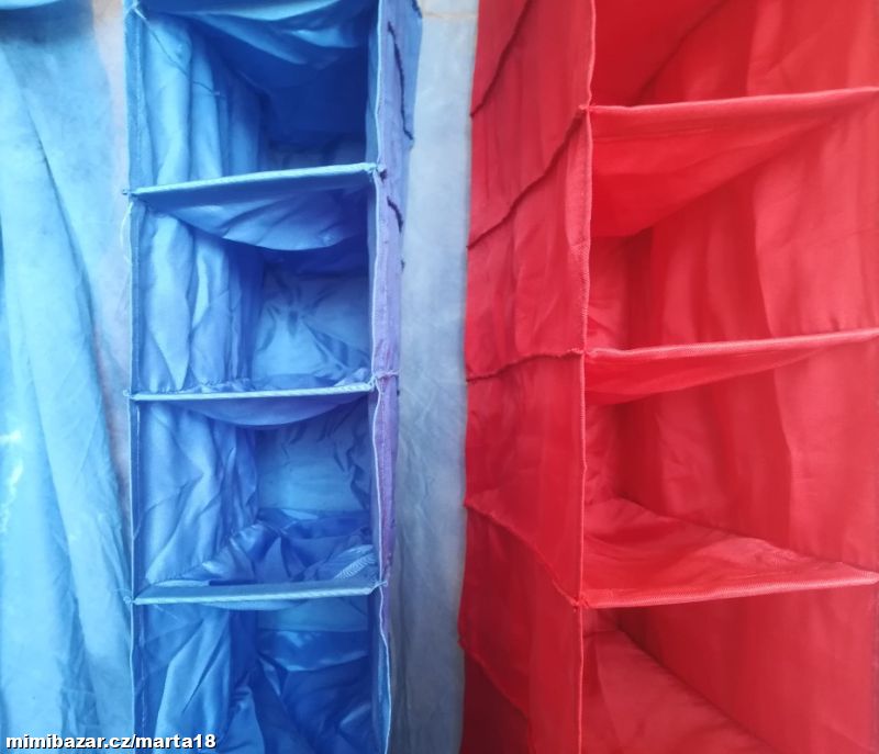 Závěsné botníky Ikea