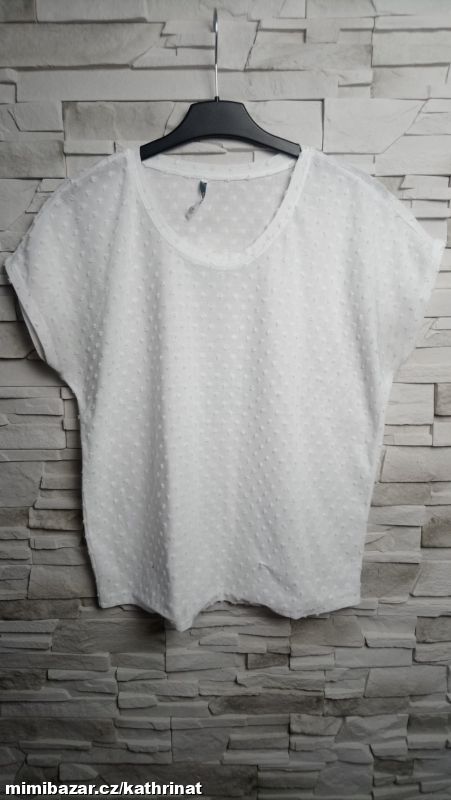 Bílé volné tričko Only, vel. M