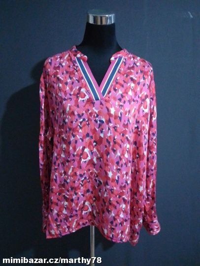 *** MOC KRÁSNÁ DÁMSKÁ HALENKA, VEL.XL ***