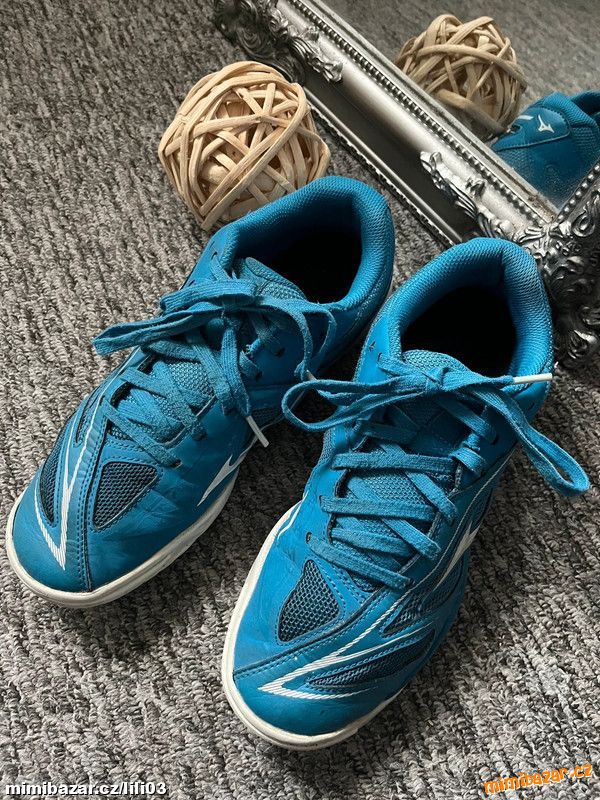 CHLAPECKÉ MODROBÍLÉ BOTY/TENISKY