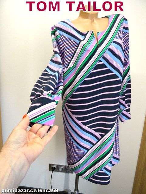 LUXUSNÍ ZNAČKOVÉ ŠATY