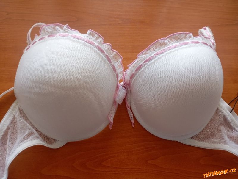 nenošená podprsenka