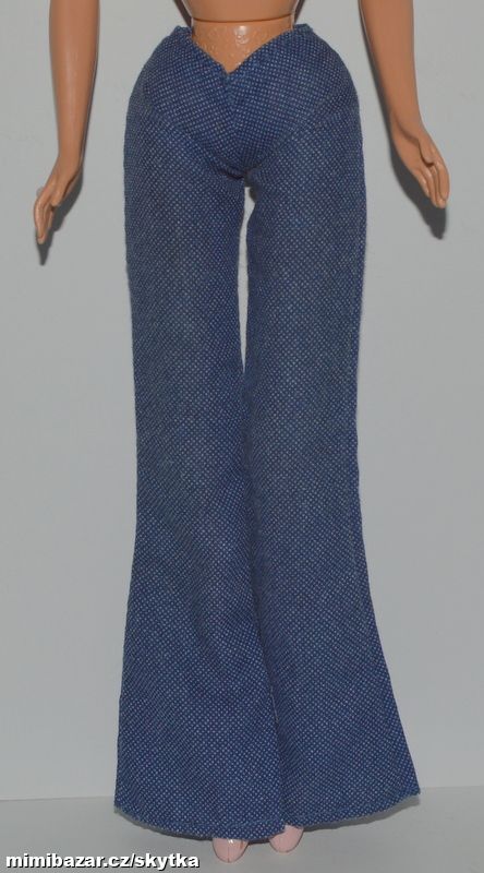  + + + OBLEČENÍ PRO PANENKU BARBIE + + + 