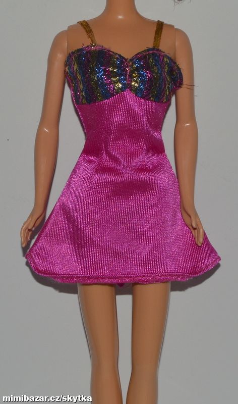  + + + OBLEČENÍ PRO PANENKU BARBIE + + + 