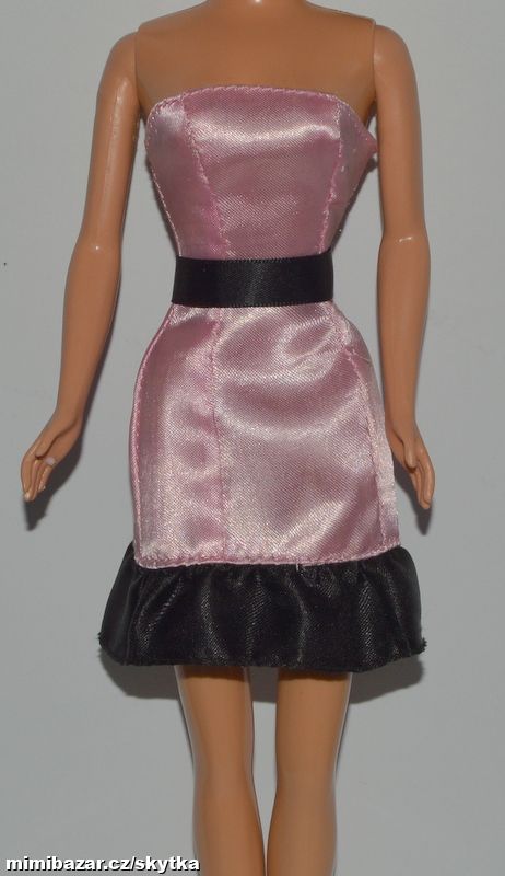  + + + OBLEČENÍ PRO PANENKU BARBIE + + + 