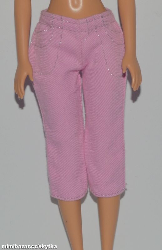  + + + OBLEČENÍ PRO PANENKU BARBIE + + + 