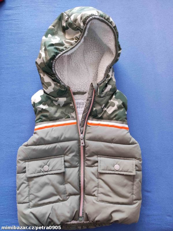 Dětská teplá vesta F&F vel. 86