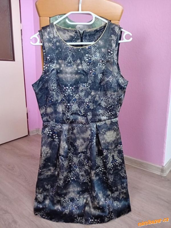 HEZKÉ A VZDUŠNÉ DÁMSKÉ ŠATY - vel.S/M /zn.Kookai