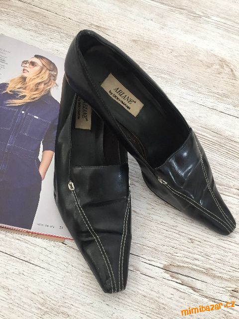 ČERNÉ LODIČKY DO ŠPICE S PROŠÍVÁNÍM