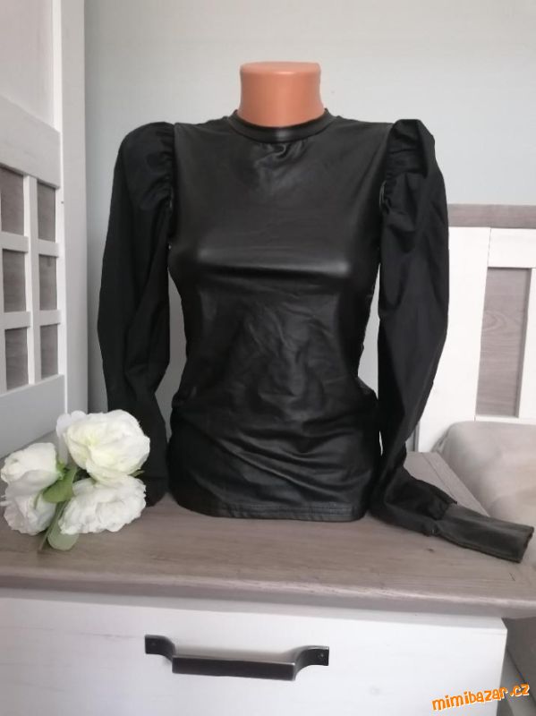 *** KOMBINOVANÉ TRIČKO ***