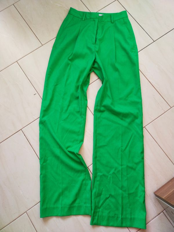 Elegantní kalhoty s vysokým pasem