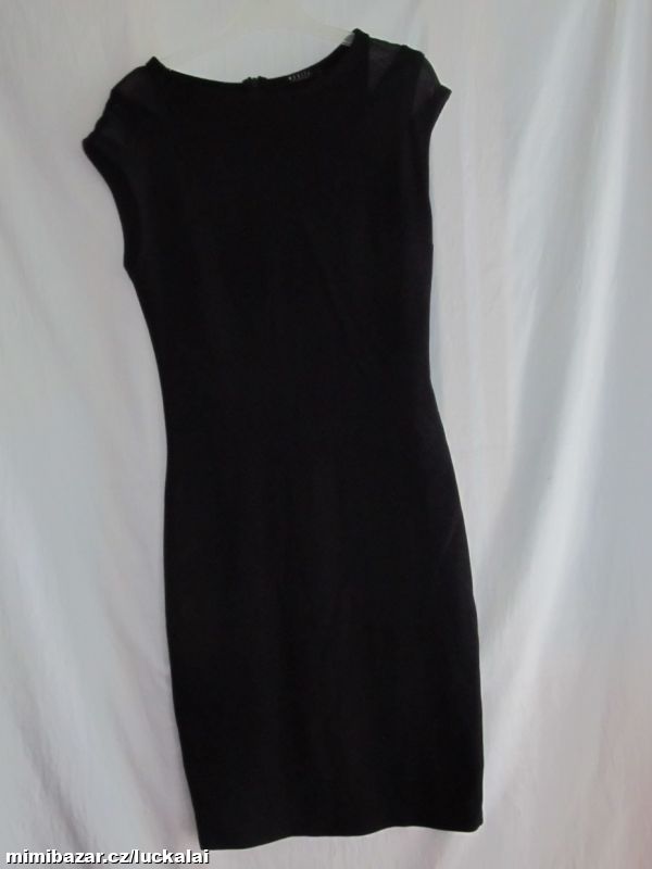 Dívčí černé úzké šaty Mohito