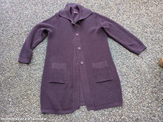 Čokoládově hnědý dlouhý svetr