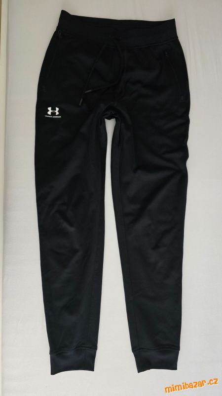 Polyesterové tepláky US, mírně odřené koleno