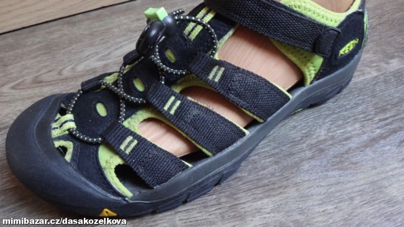 Zelenočerné polosandály Keen vel.39, 5