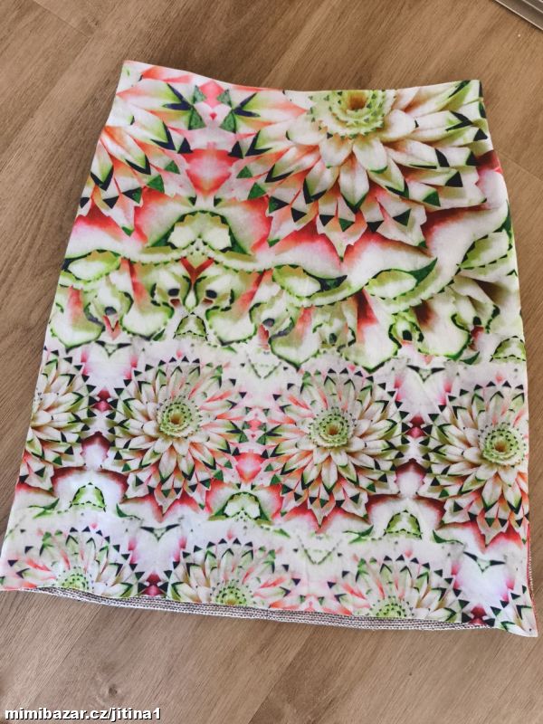 VÝRPODEJ Luxusní sukně Icke Berlín vel S pc 2200