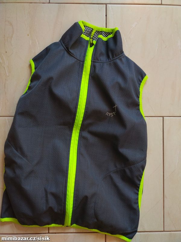 Softshellová vesta