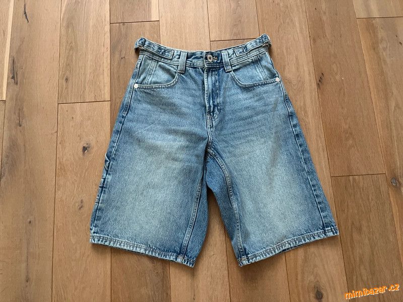 N*O*V*É Bershka divci kratasy v.34