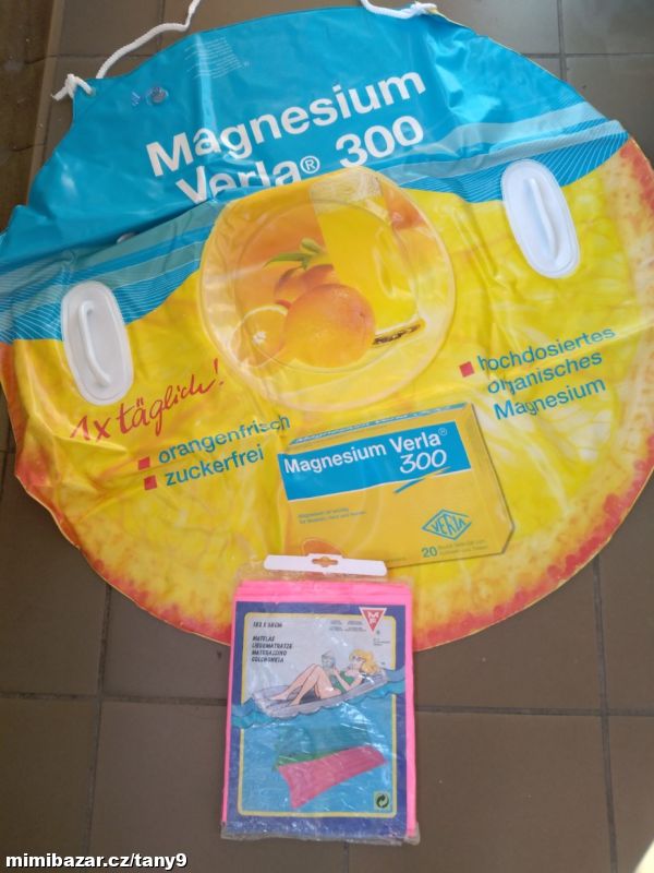 Nafukovací donut a matrace