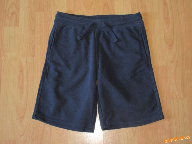 teplákové kraťasy