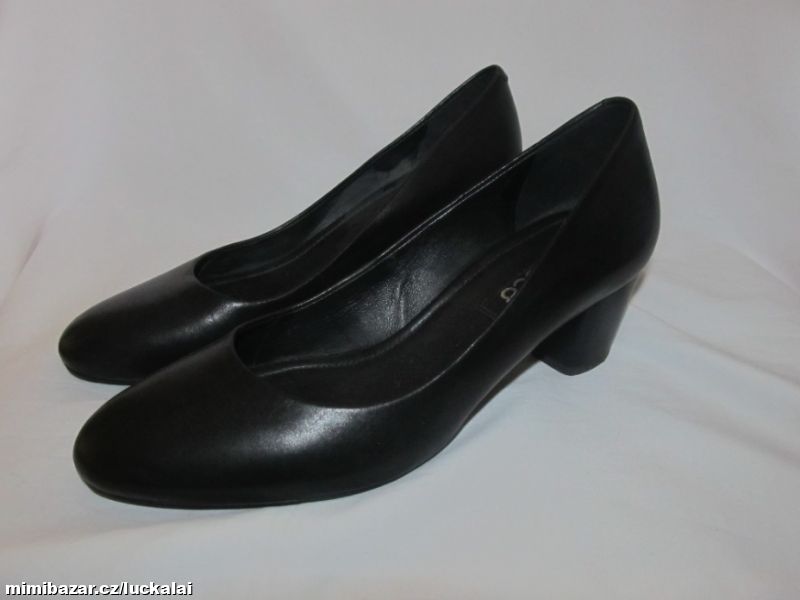 Kožené lodičky, boty na nízkém podpatku Ecco