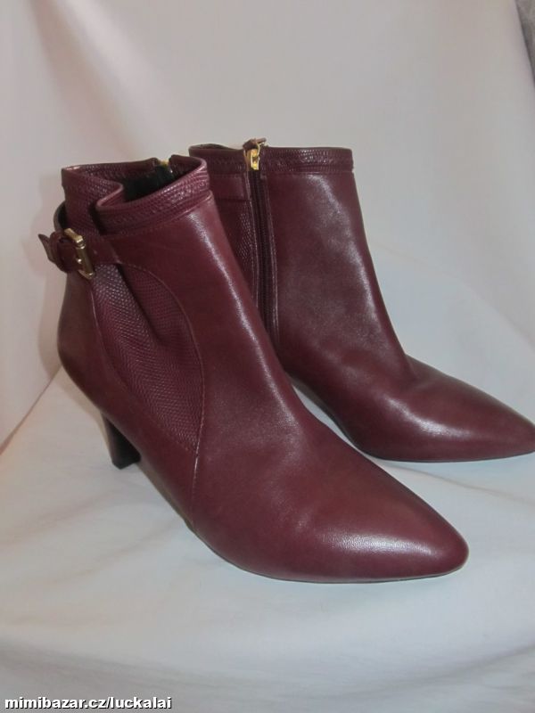 Vínové kotníkové boty Geox na podpatku