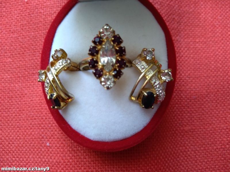 Bižuterní soupravy