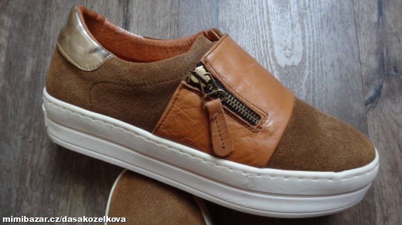 Celokožené boty na platformě zn. BLUE*BLUE v.38