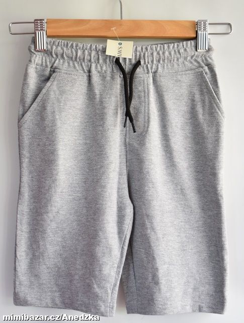 Kraťasy vel. 7 - 8 let